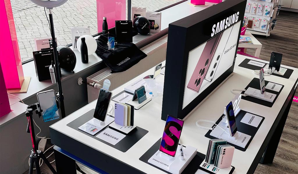 1225_Webseite_Lorsy_Telefonmann_1024x600_2